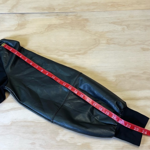 Belle by Kim Gravel Women’s V-Neck Black Faux Leather Mix Dress Size M - Picture 11 of 11